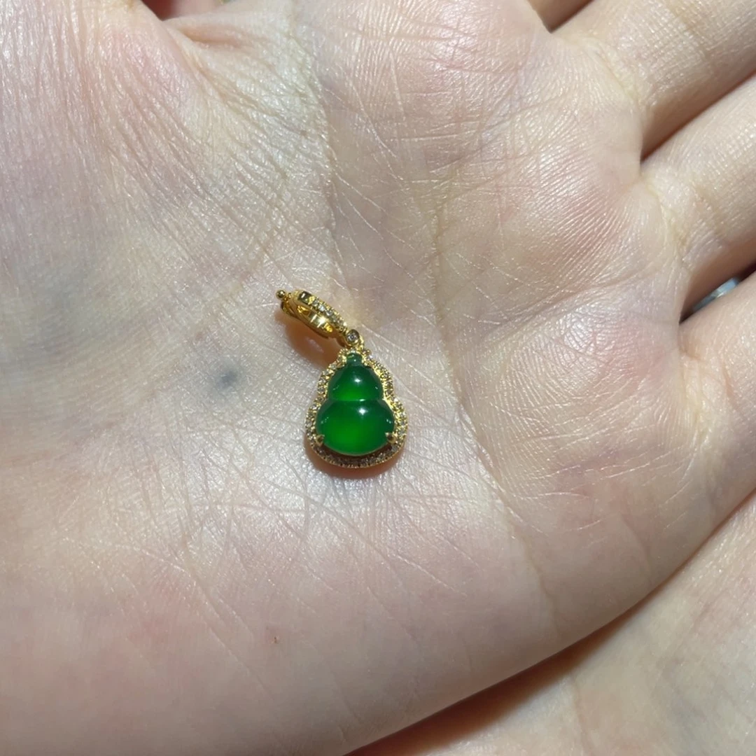 翡翠18K金镶嵌颈饰柚*小