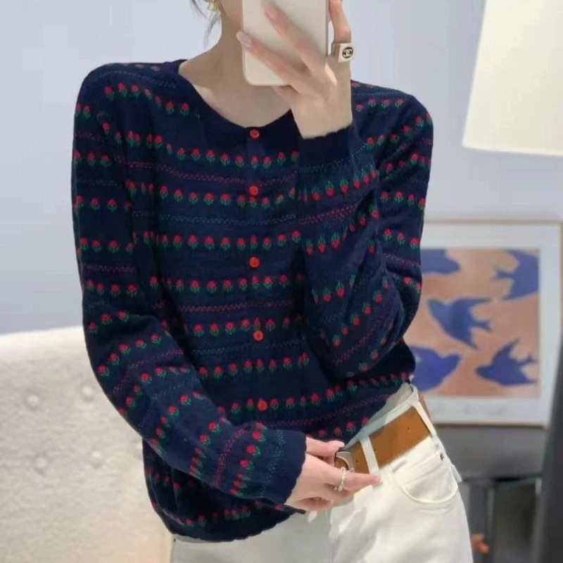 2025早秋玫瑰花防羊毛针织开衫外套百搭宽松减龄毛衣