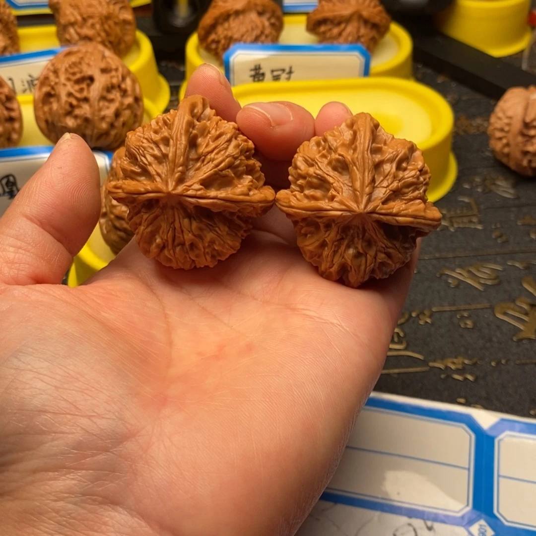 天***健吊坠文玩核桃三棱