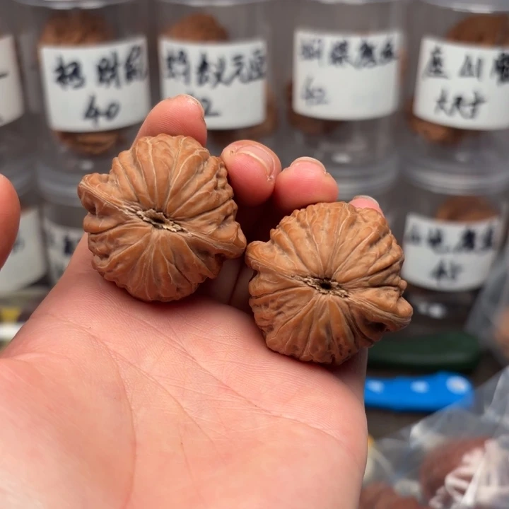 吊坠桃核39铁锤妹妹