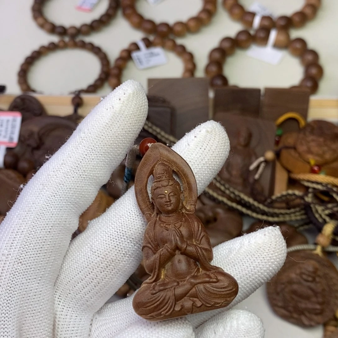 檀香木吊坠?****?印度迈索尔老山檀641.2观音菩萨