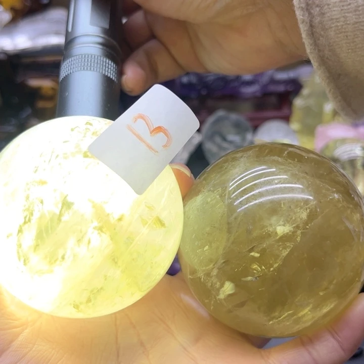 水晶摆件未镶嵌请****?摆件