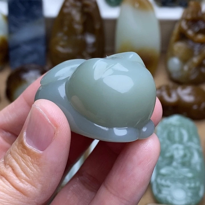 可***y和田玉未镶嵌颈饰