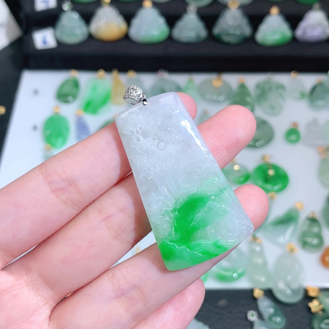 翡翠未镶嵌颈饰翡翠