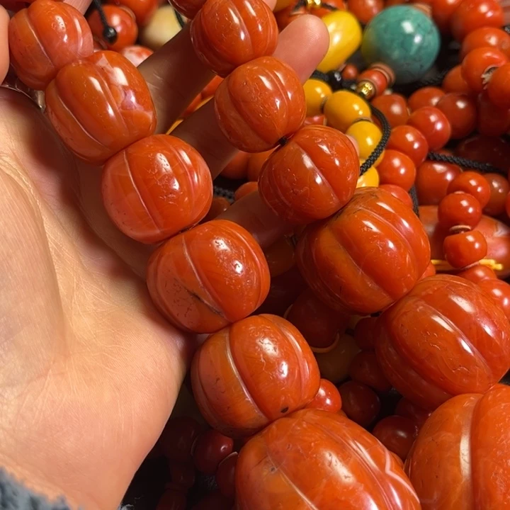 颈饰琉璃平*福琉璃…………