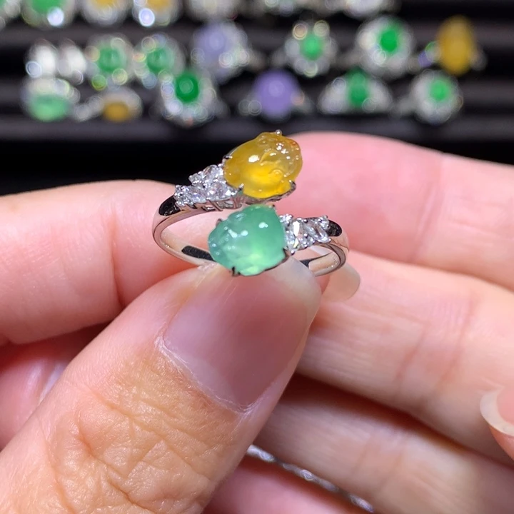 翡翠18K金镶嵌戒指木那貔貅