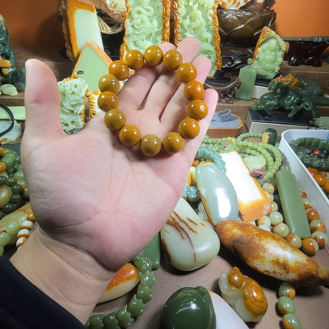 透闪石质玉未镶嵌珠宝奇石