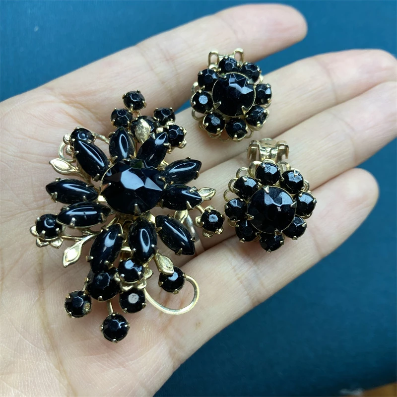 合金胸针 无标judylee黑色琉璃花朵胸针耳环套装5-3【2070311-074】