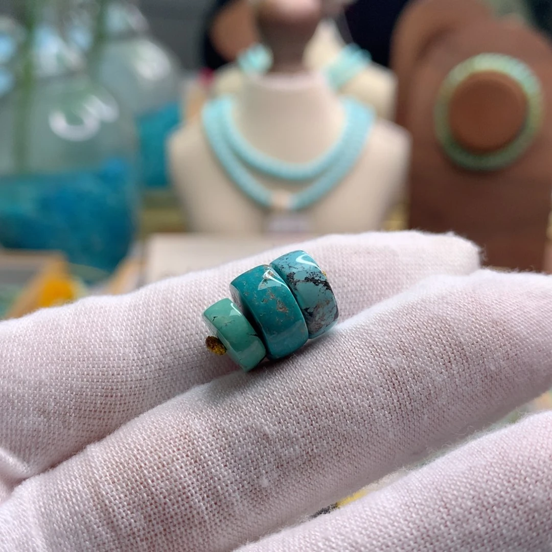 绿松石未镶嵌饰品