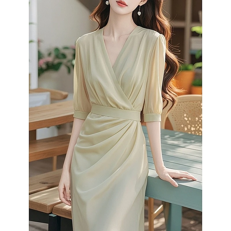 法式气质名媛女神范长裙轻奢高级感温柔风大方得体绿色连衣裙夏季