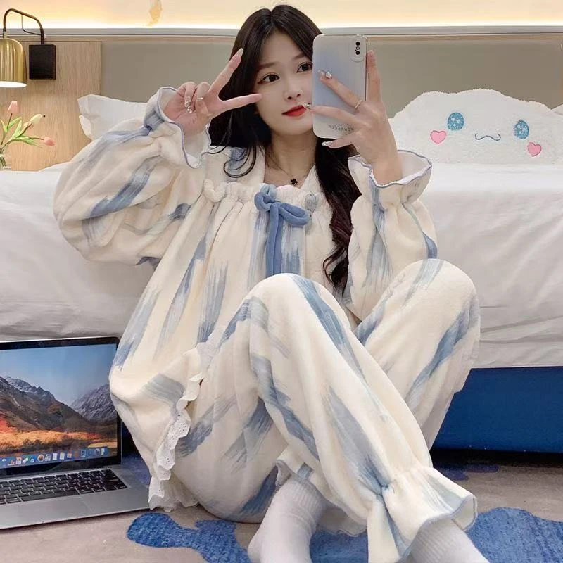 睡衣女长袖秋冬季珊瑚绒加厚加绒保暖法兰绒套装新款爆款家居服