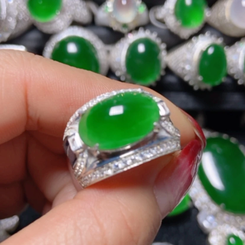 【闪购商品】翡翠颈饰银S925镶嵌翡翠