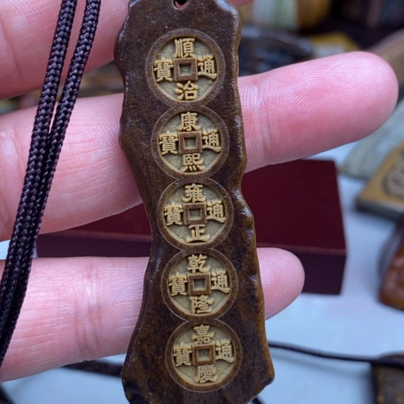 【闪购商品】原石雕刻手把件