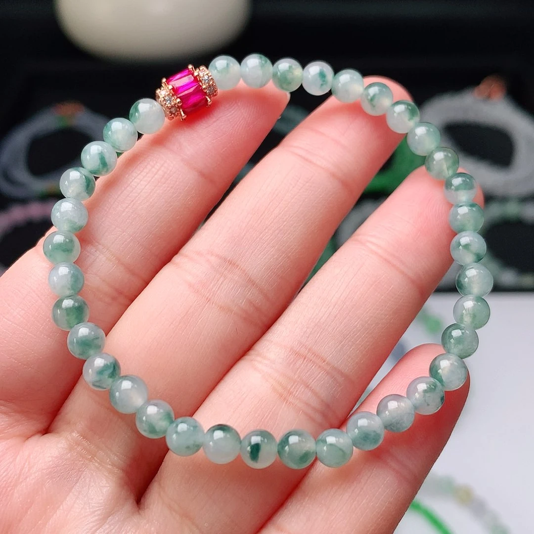 翡翠手链未镶嵌翡翠