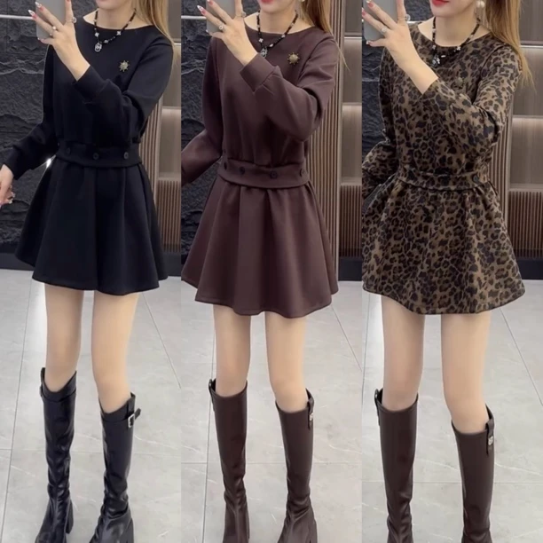 时尚气质连衣裙女2025秋冬新款洋气百搭假两件拼接收腰连衣裙697