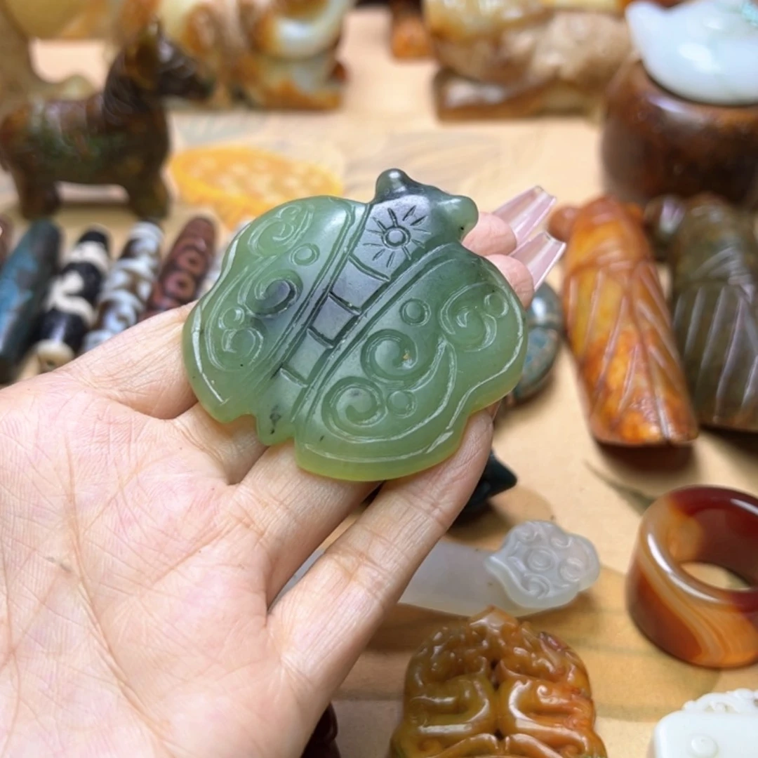 【闪购商品】蛇纹石玉颈饰未镶嵌