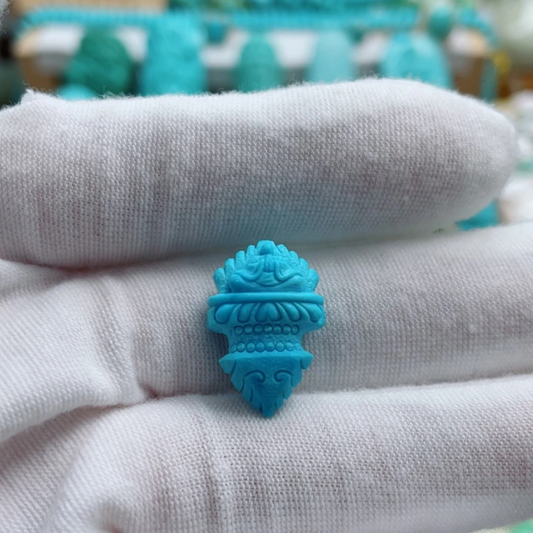 未镶嵌绿松石珠宝奇石