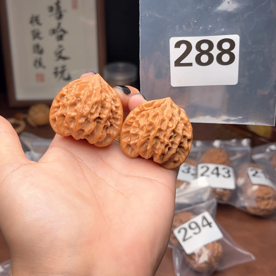 文玩核桃吊坠万**少龙门涧40