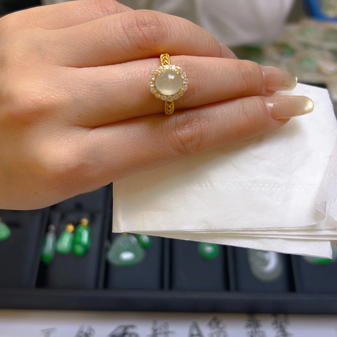 翡翠颈饰银S925镶嵌翡翠