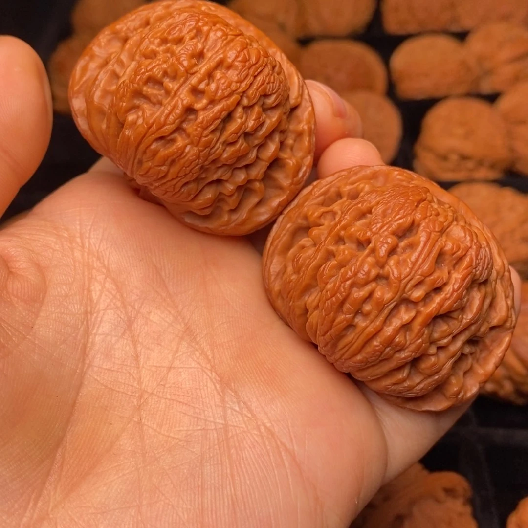 文玩核桃把件秦岭野生核桃