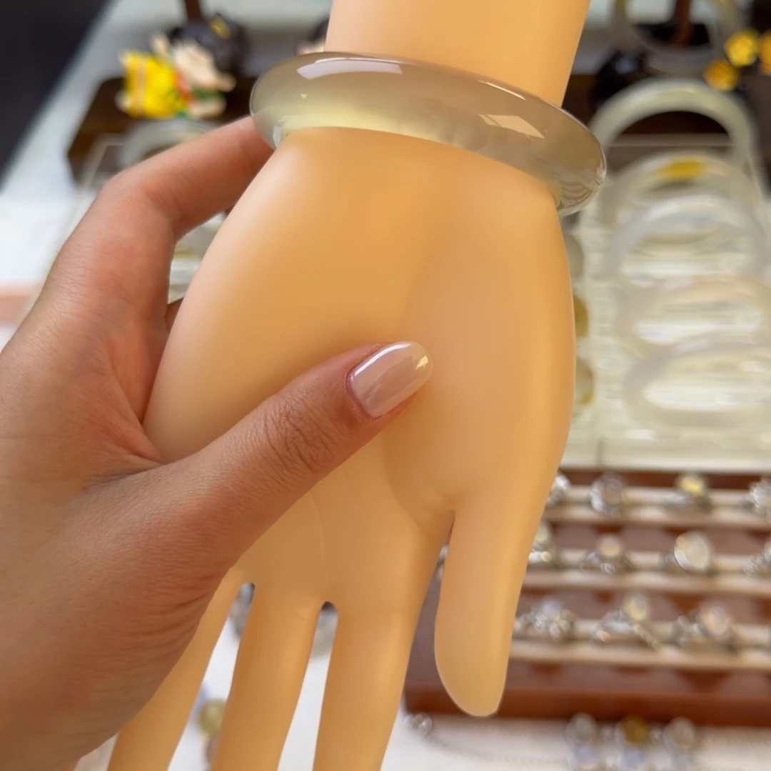 玛瑙/玉髓未镶嵌手镯