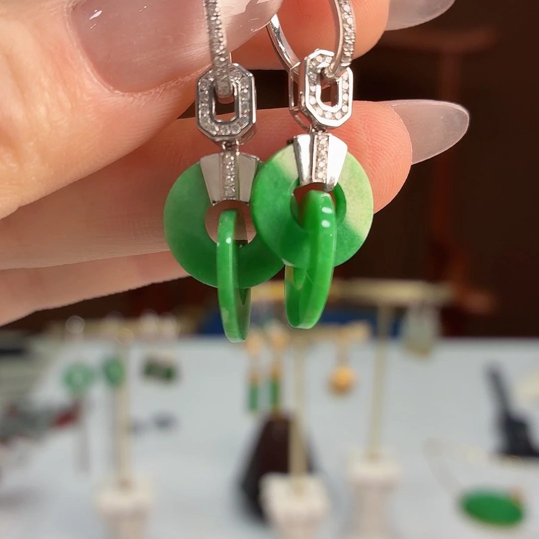 翡翠18K金镶嵌耳饰耳饰