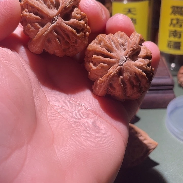 桉***心40精品头货红锦鲤核桃核桃