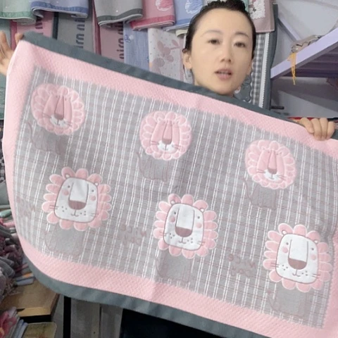 棉特价黑色小狮子