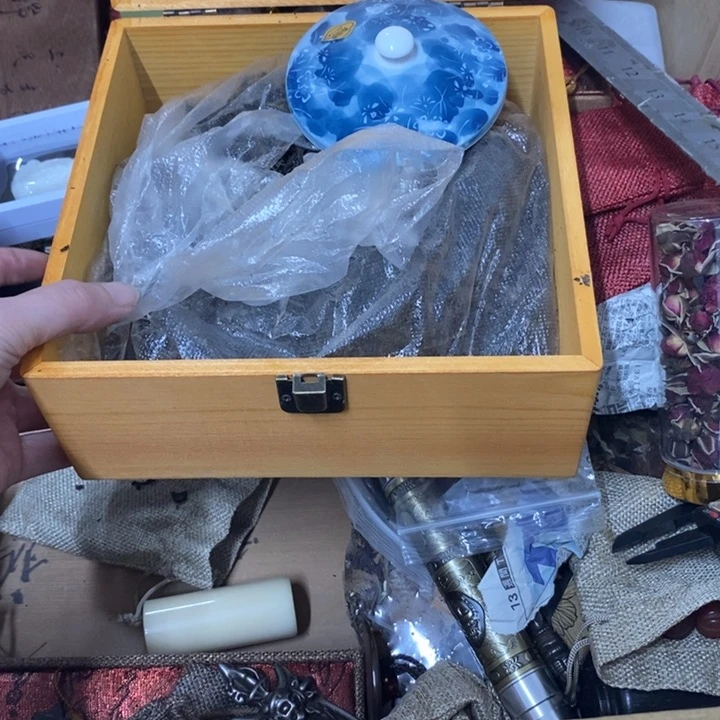 摆件中古工艺品一件