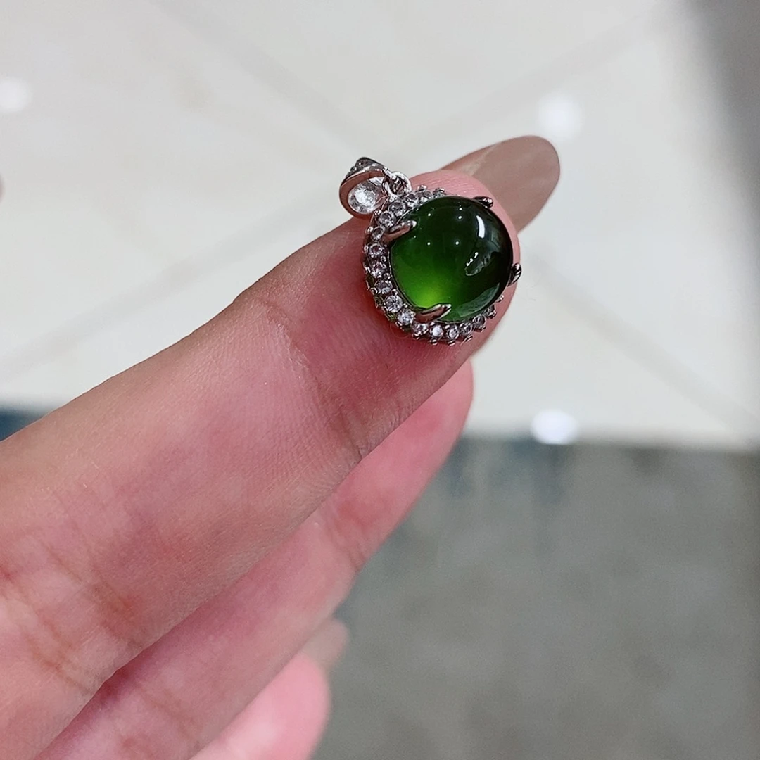 蛇纹石玉银S925镶嵌吊坠青*