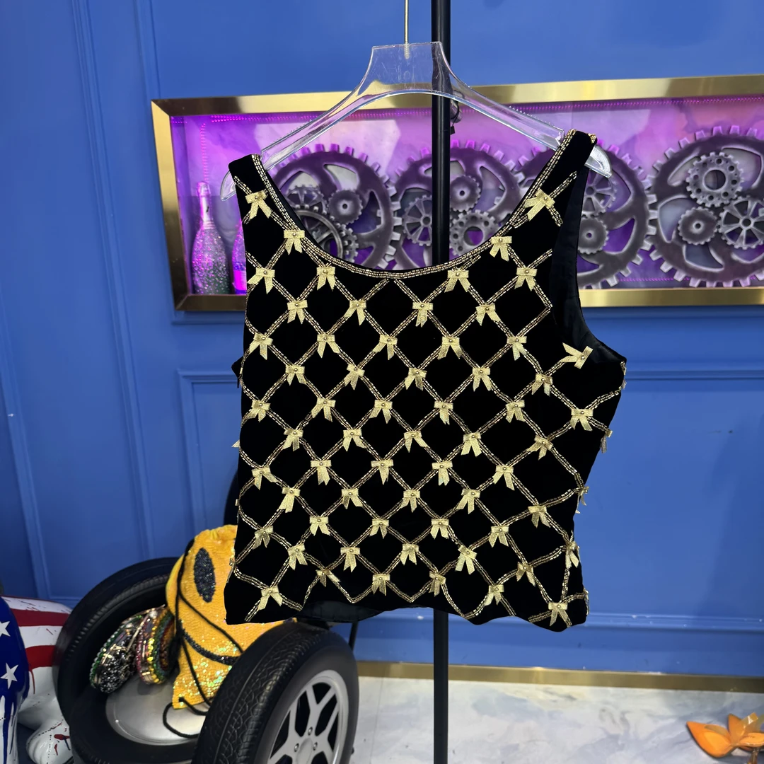 A81272 通勤网红短款时尚百搭女士黑色无袖轻奢打底美背吊带