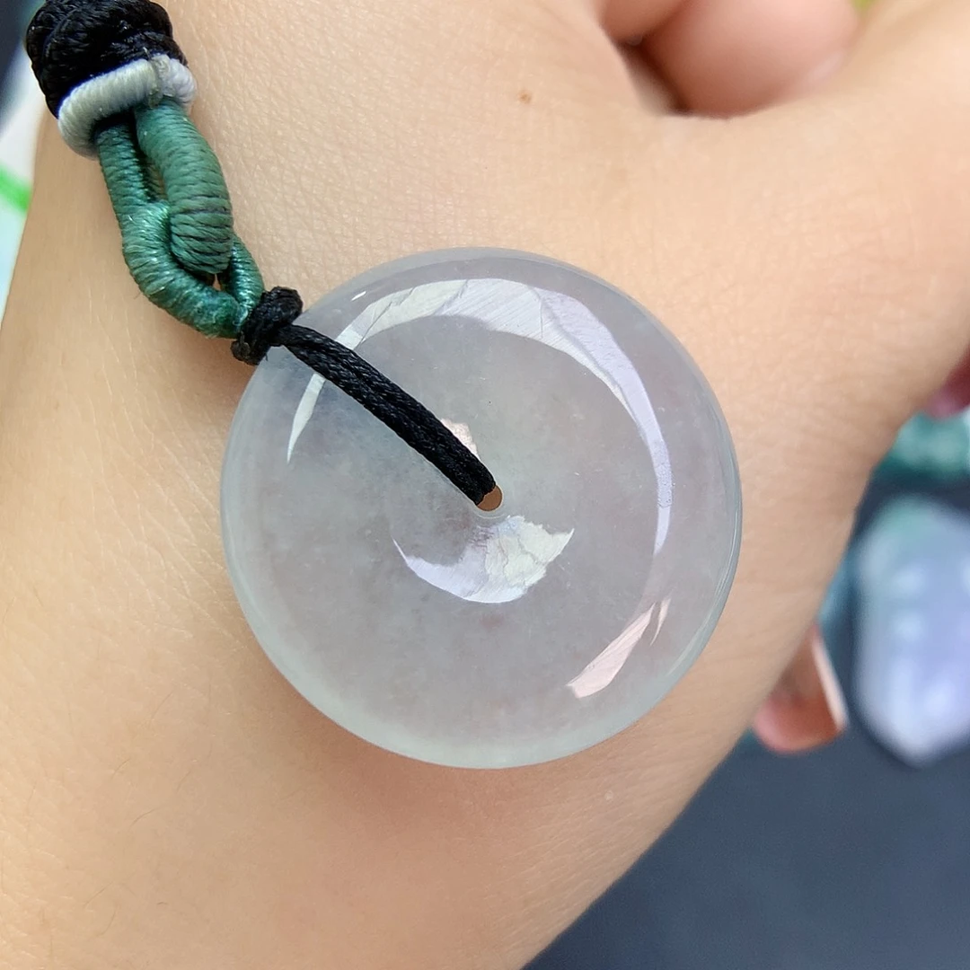 翡翠未镶嵌颈饰平安扣