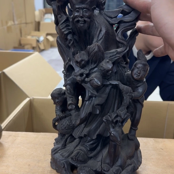 陶*轩哈哈哈哈哈哈不回家