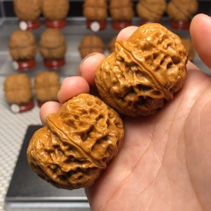 文玩核桃把件36玲珑绣球