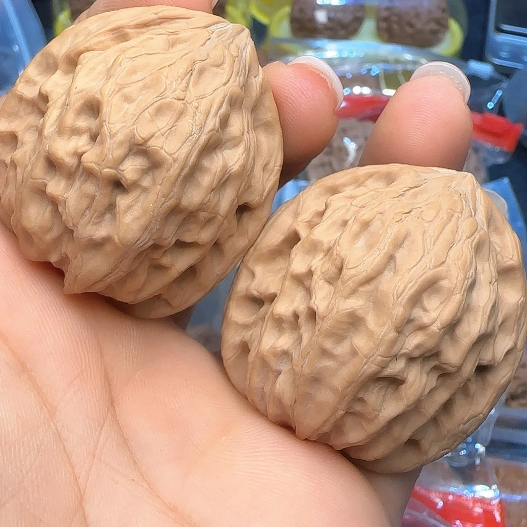 ****⁶文玩核桃把件38➕蜡皮王全