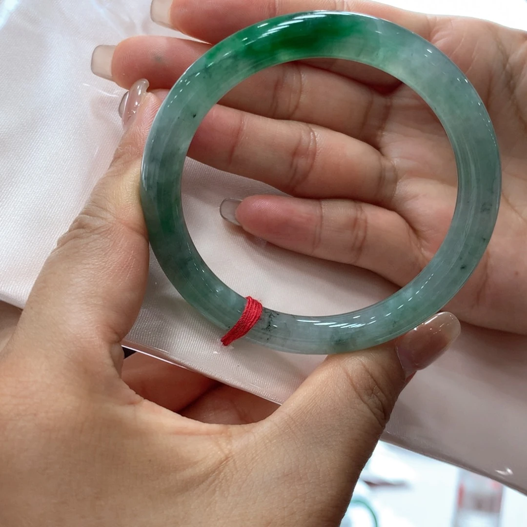 翡翠手镯未镶嵌买断