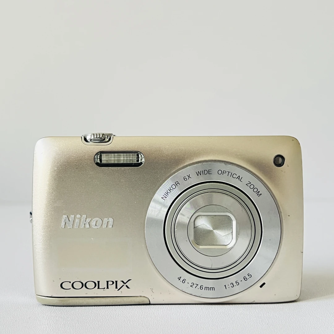 95新 Nikon/尼康 s4200 1600w像素触摸屏出片奶油肌带美颜功能
