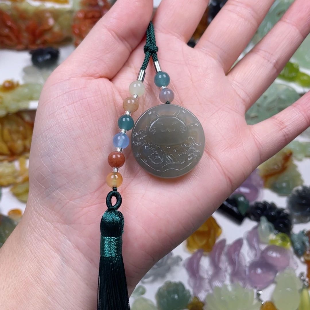 蛇纹石玉未镶嵌颈饰