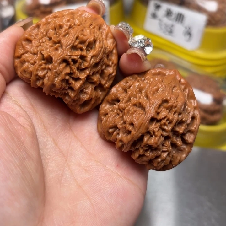 文玩核桃吊坠45-31192-02