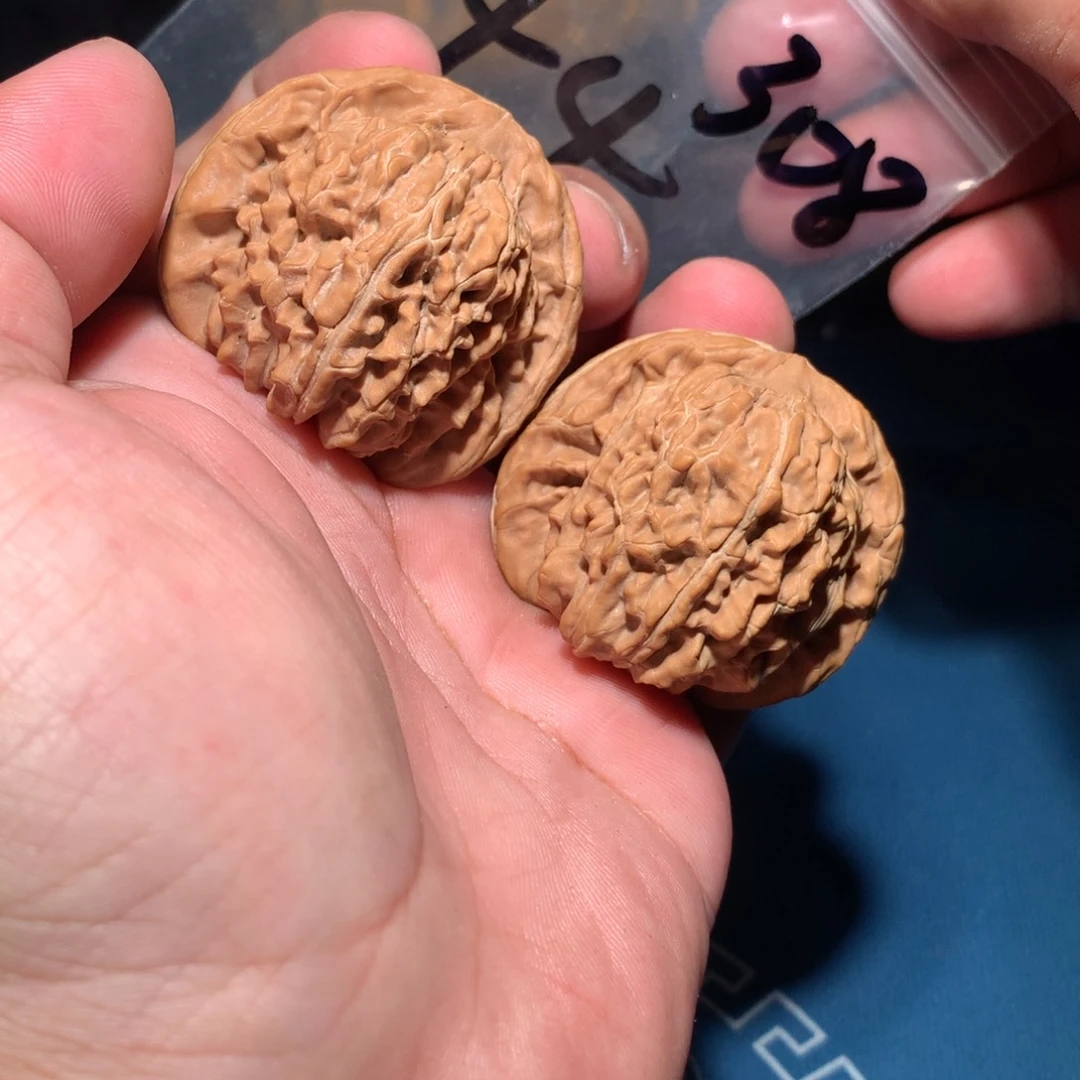 文玩核桃吊坠四座楼 308