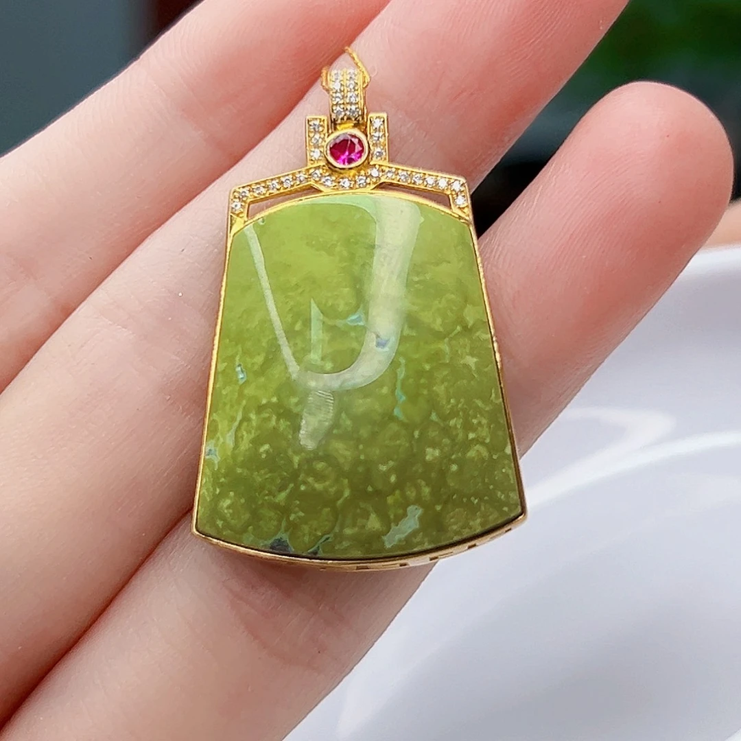 绿松石珠宝奇石18K金镶嵌