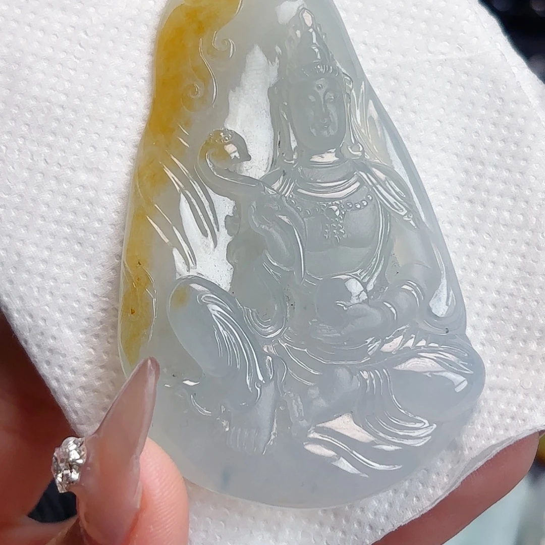 翡翠未镶嵌颈饰观音