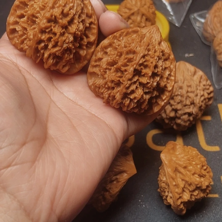 文玩核桃吊坠文玩75