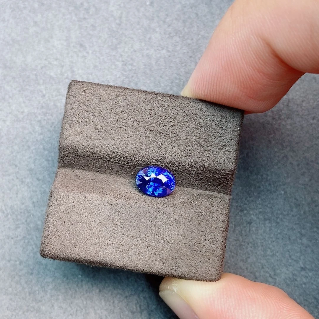 蓝宝石裸石1.46ct 吉尔德 皇家蓝