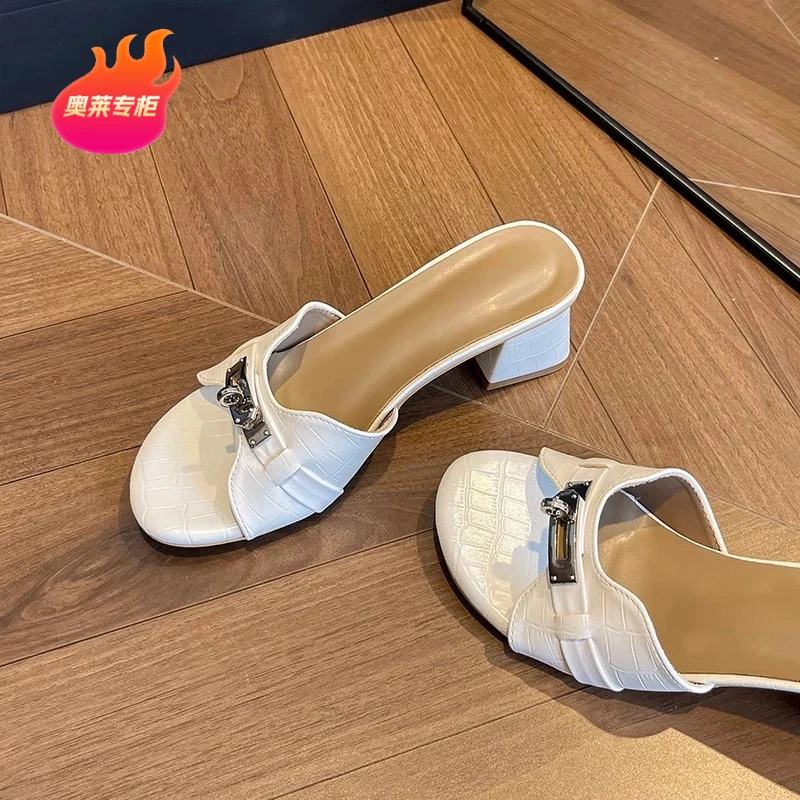 【奥莱专柜】2025年新款夏季外穿软底鳄鱼纹高跟凉拖鞋女露趾一脚