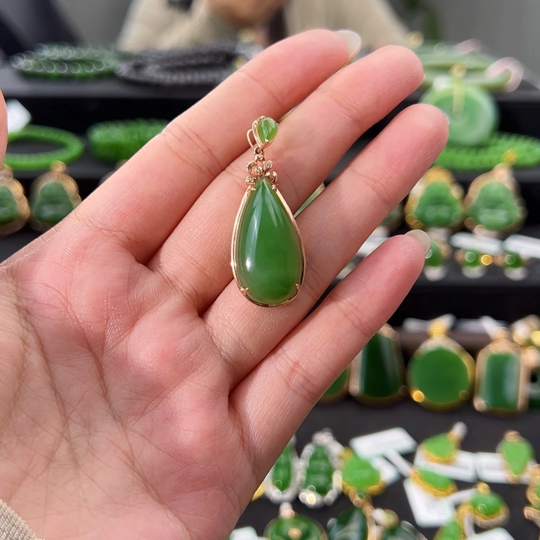 和田玉（碧玉）18K金镶嵌吊坠(不含链)