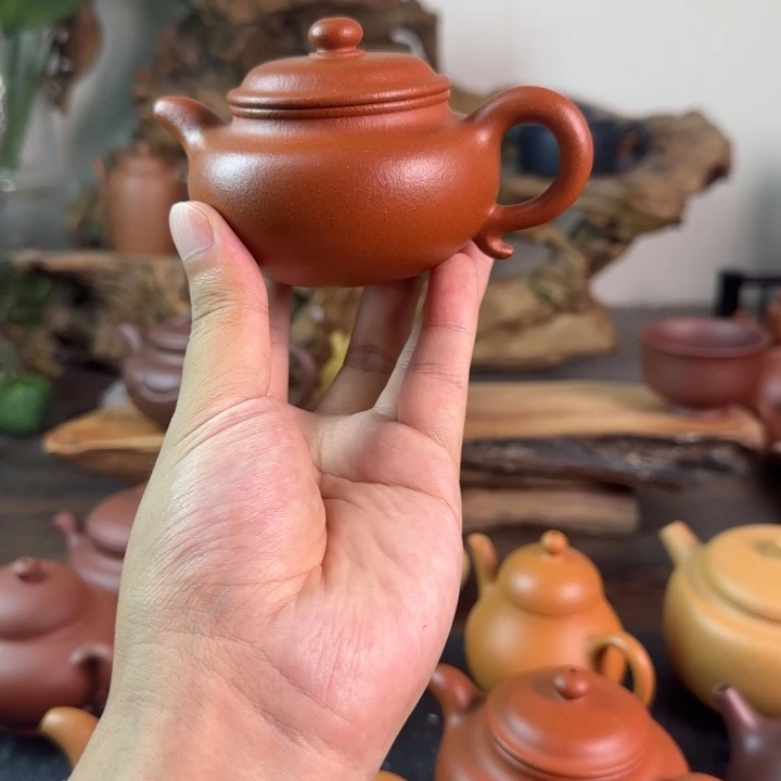 有***见仿古紫砂壶 红降坡