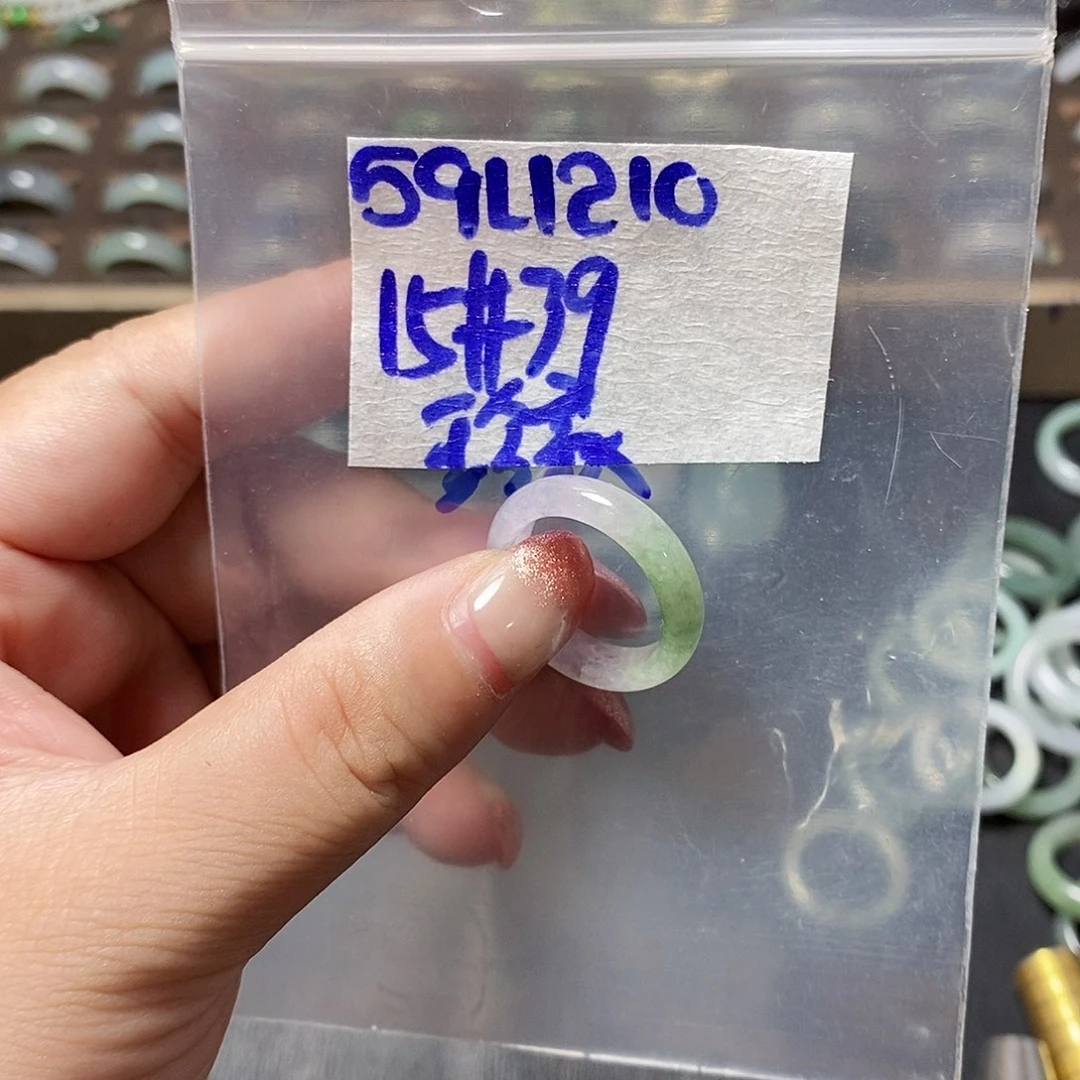 未镶嵌定制翡翠玲*?