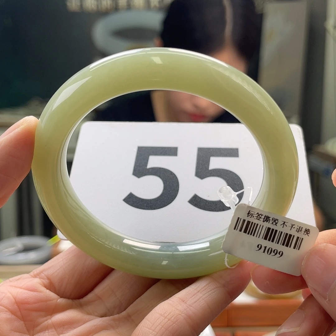 和田玉手镯未镶嵌51