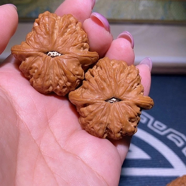 文玩核桃把件39血麒麟
